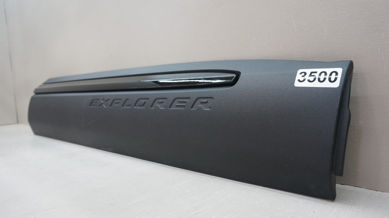 2020-2025 FORD EXPLORER RH RIGHT PASSENGER LOWER DOOR MOLDING OEM LB5B-8200-EB