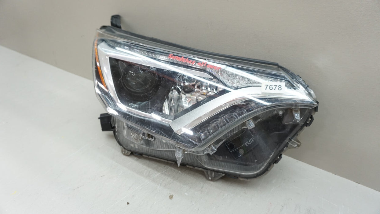 2016-2018 TOYOTA RAV4 FRONT RIGHT PASSENGER SIDE HEADLIGHT LAMP HALOGEN OEM