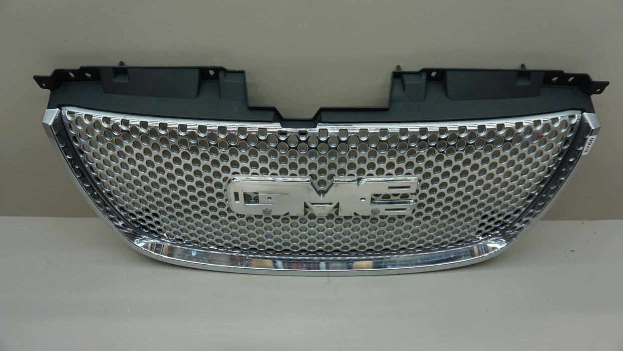 2007-2014 GMC YUKON DENALI FRONT UPPER MAIN GRILLE 25891152 OEM