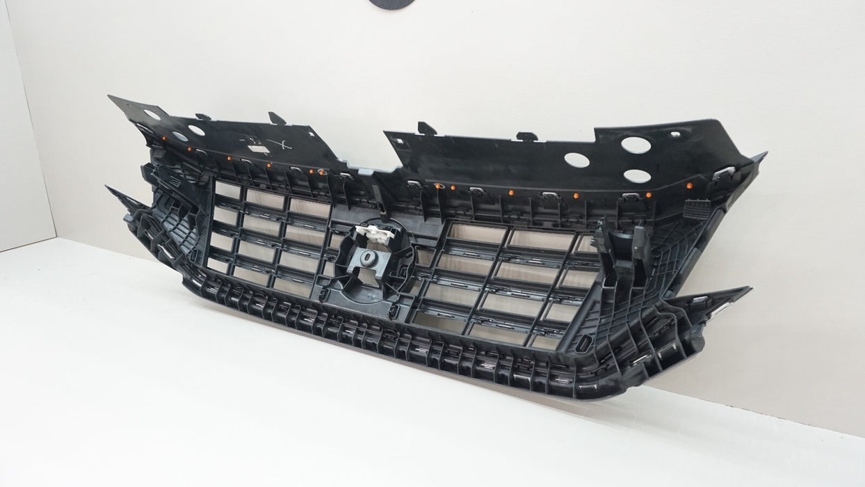 2016-2018 VOLKSWAGEN PASSAT FRONT BUMPER RADIATOR GRILLE GRILL 561853653 OEM