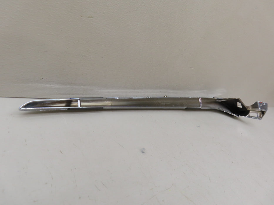 2023-2024 HONDA CR-V FRONT RIGHT HEADLIGHT  MOLDING TRIM OEM 33102-3A1-A010