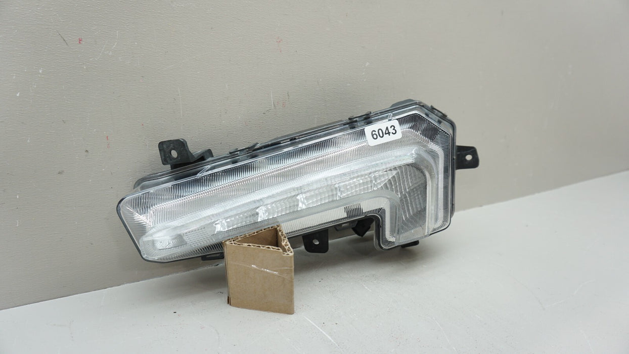 2016-2018 CHEVROLET MALIBU FRONT LEFT DRIVERS SIDE FOG DAY RUNNING LIGHT OEM