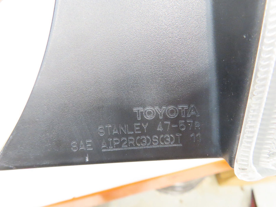 2012-2015 TOYOTA PRIUS REAR RIGHT PASSENGER SIDE TAIL LIGHT LAMP OEM