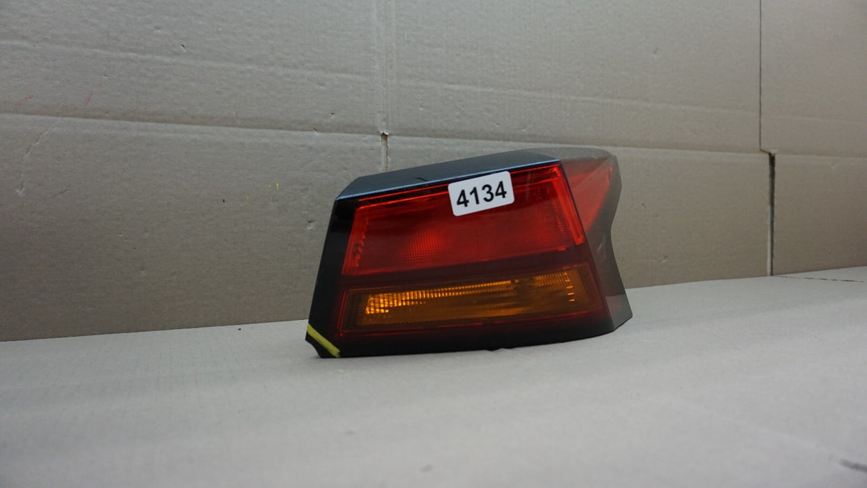 2019-2022 NISSAN ALTIMA REAR RIGHT PASSENGERS SIDE TAIL LIGHT OEM 19 20 21 22