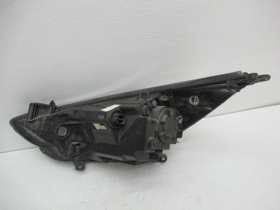 2015-2017 HYUNDAI ACCENT FRONT RIGHT PASSENGER SIDE HEADLIGHT LAMP OEM