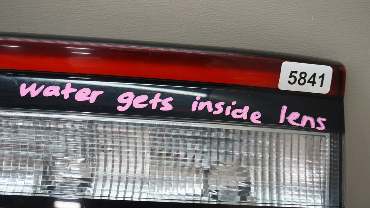 2020-2022 DODGE DURANGO REAR CENTER LIFT GATE TAIL LIGHT LED OEM 68530336AA