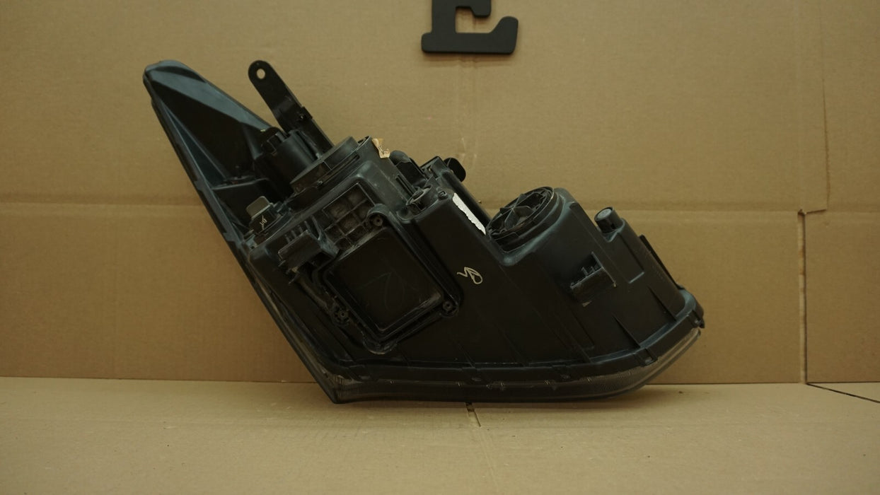 2013-2016 HYUNDAI SANTA FE FRONT LEFT DRIVER SIDE HEADLIGHT HALOGEN OEM