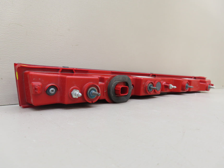 2015-2019 LINCOLN MKC REAR LIFTGATE CENTER LED TAIL LIGHT OEM