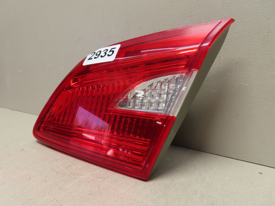 2013-2015 Nissan Sentra Passenger Right Side Tail Light Taillight Lamp Oem