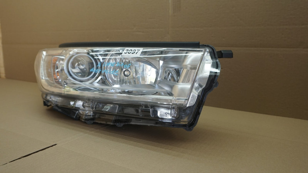 2017-2019 TOYOTA HIGHLANDER FRONT PASSENGER SIDE HALOGEN HEADLIGHT LAMP OEM