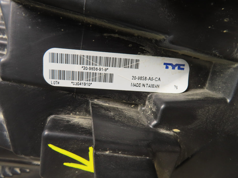2017 2018 2019 FORD ESCAPE LEFT DRIVER SIDE HEADLIGHT HALOGEN XENON LAMP TYC