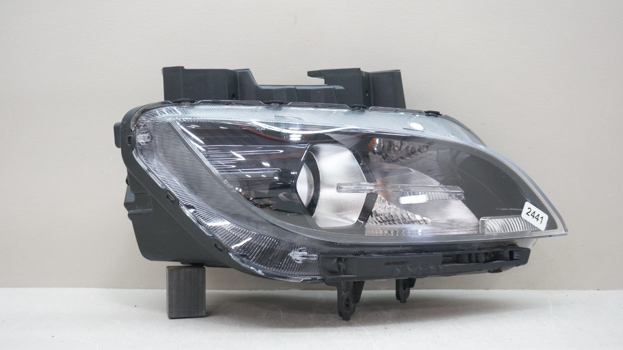 2022-2023 HYUNDAI KONA FRONT RIGHT SIDE HALOGEN HEADLIGHT OEM 92102J9520