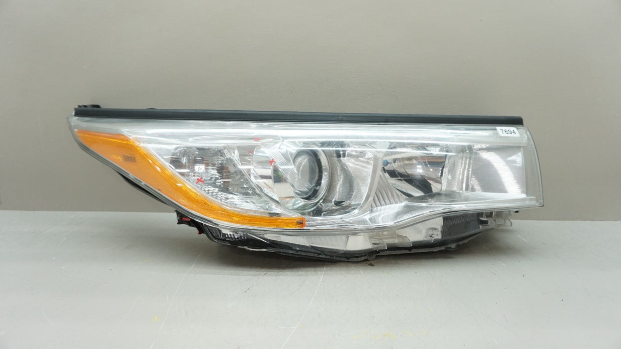 2014-2016 TOYOTA HIGHLANDER RH RIGHT PASSENGER SIDE HALOGEN HEADLIGHT OEM