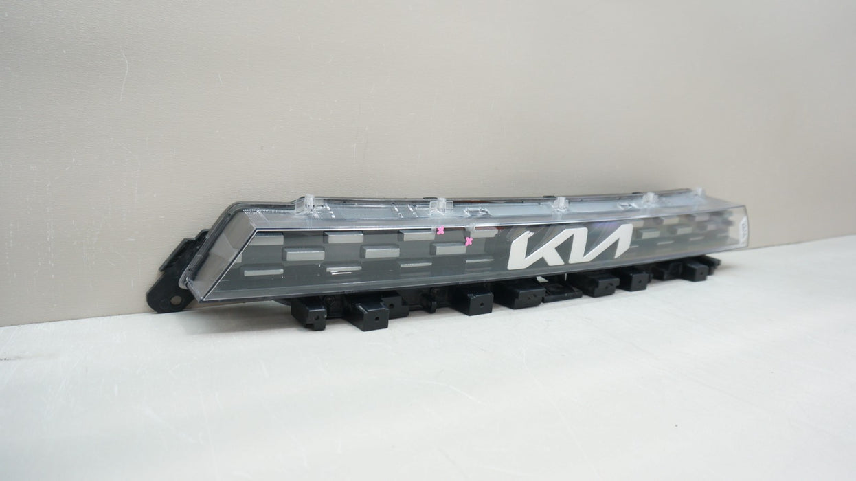 2022-2025 KIA SOUL FRONT CENTER GRILLE EMBLEM LED LIGHT OEM 92209-K0