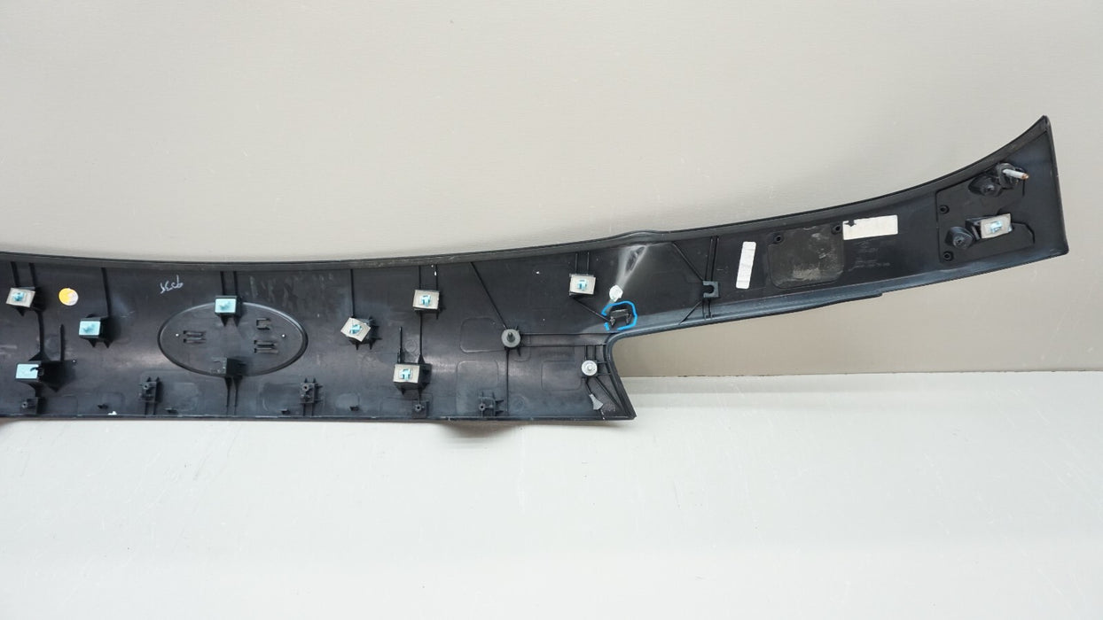 2016-2020 KIA SORENTO REAR LIFTGATE MOLDING OEM 87371-C6000