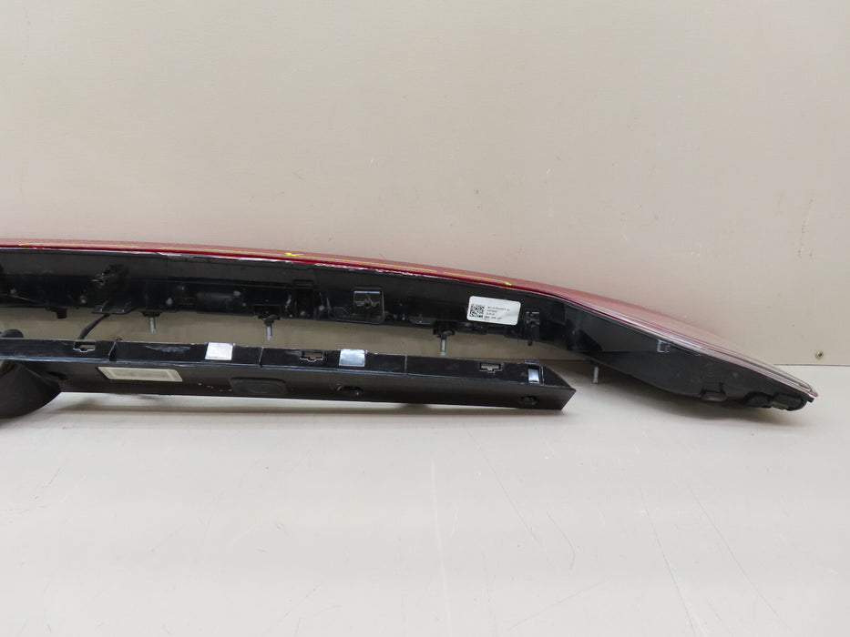2020-2024 LINCOLN AVIATOR REAR CENTER TRUNK TAIL LIGHT LED W/CAMERA OEM