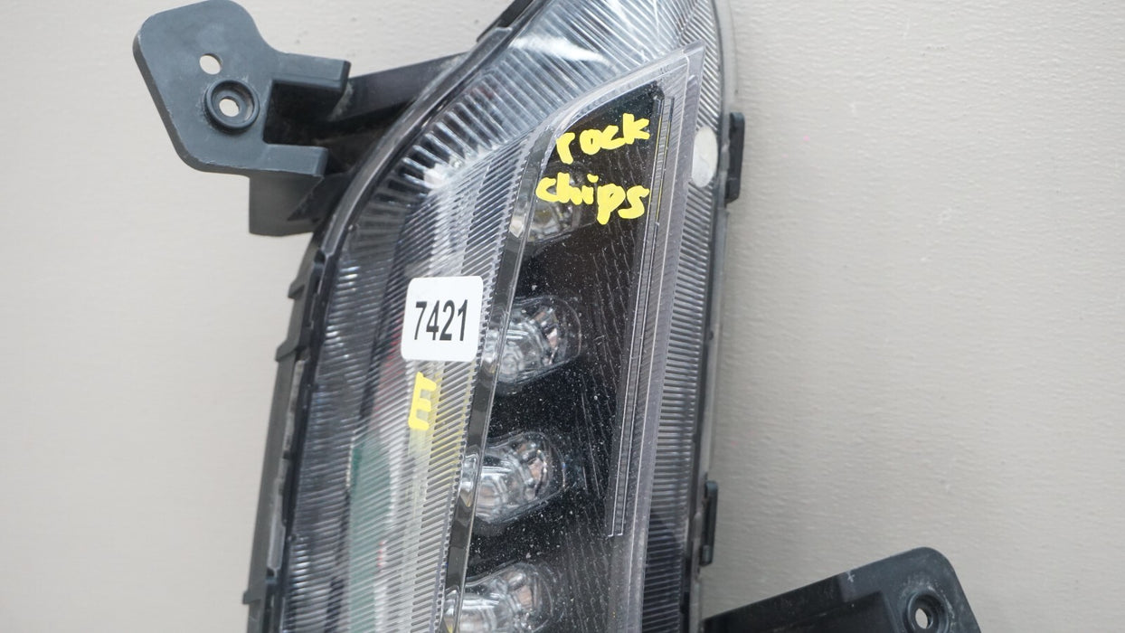 2017-2018 HYUNDAI ELANTRA FRONT RH RIGHT PASSENGER SIDE FOG LIGHT OEM