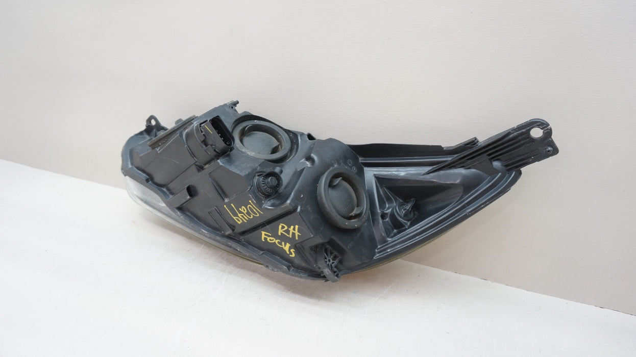 2015-2018 FORD FOCUS FRONT RIGHT SIDE HALOGEN HEADLIGHT OEM F1EB-13W029