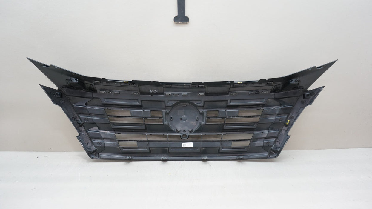 2024-2025 NISSAN ROGUE FRONT BUMPER RADIATOR GRILLE OEM 62310-6EN0A