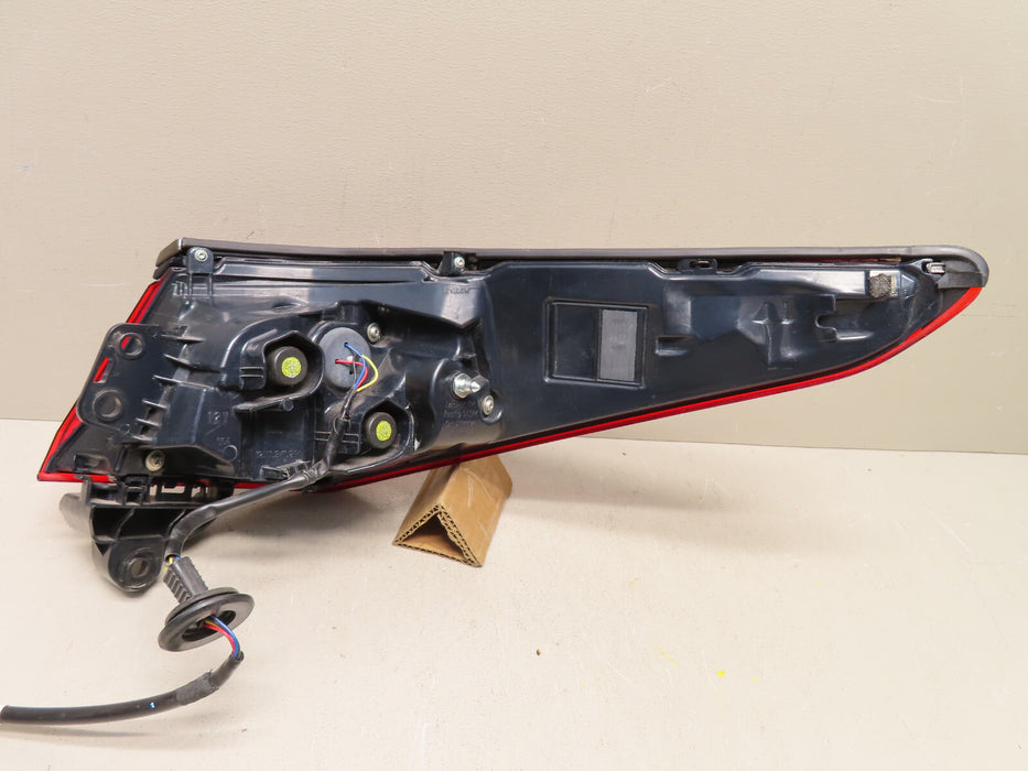 2020-2021 LEXUS ES350 ES300H TAIL LIGHT DRIVER SIDE OUTER LED OEM