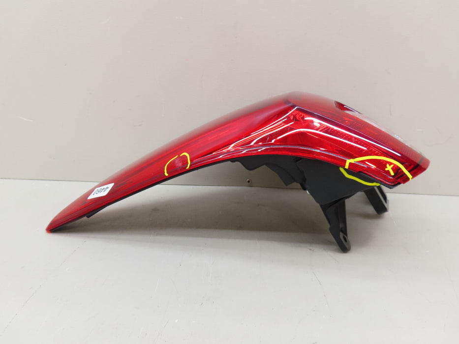 2015-2019 SUBARU OUTBACK REAR RIGHT PASSENGER SIDE TAIL LIGHT OEM
