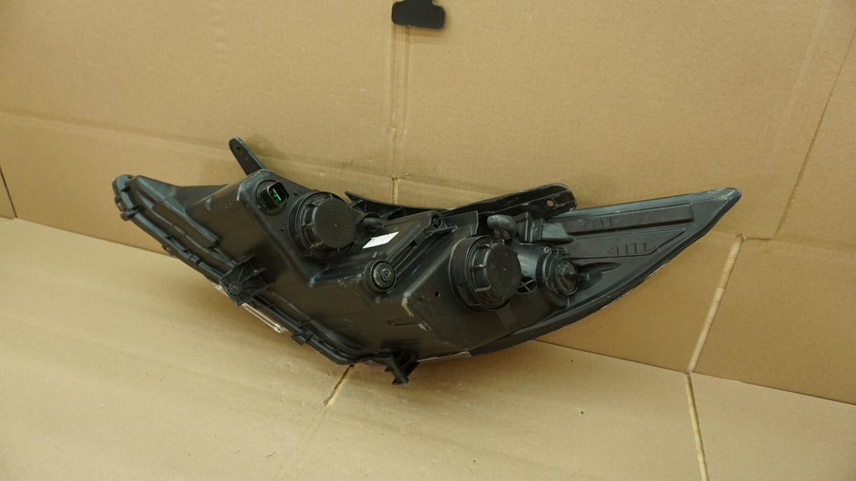 2011-2014 HYUNDAI SONATA FRONT RIGHT PASSENGER SIDE HEADLIGHT HALOGEN OEM