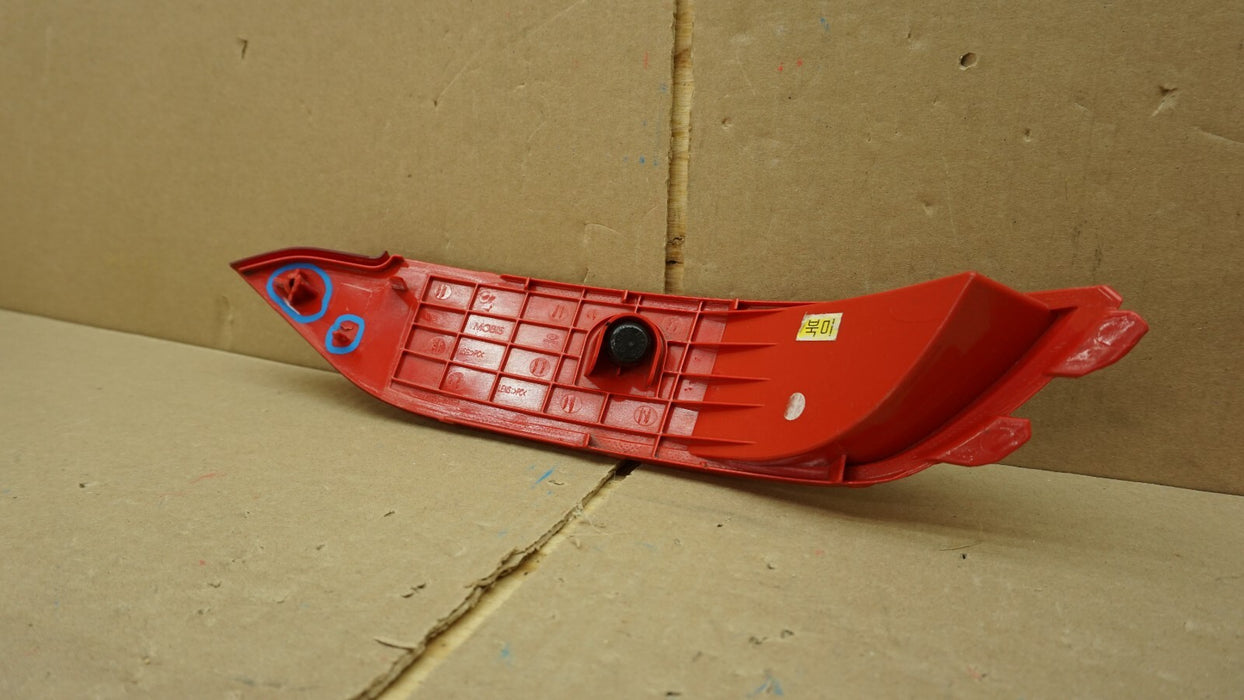 2016-2018 HYUNDAI TUCSON REAR LEFT DRIVER SIDE REFLECTOR OEM 92405-D3050