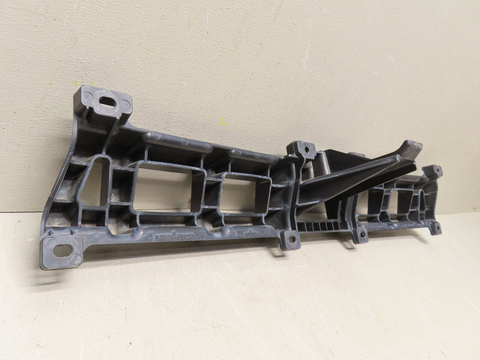2017 2018 TOYOTA HIGHLANDER FRONT BUMPER CENTER SUPPORT OEM P#52521-0E020