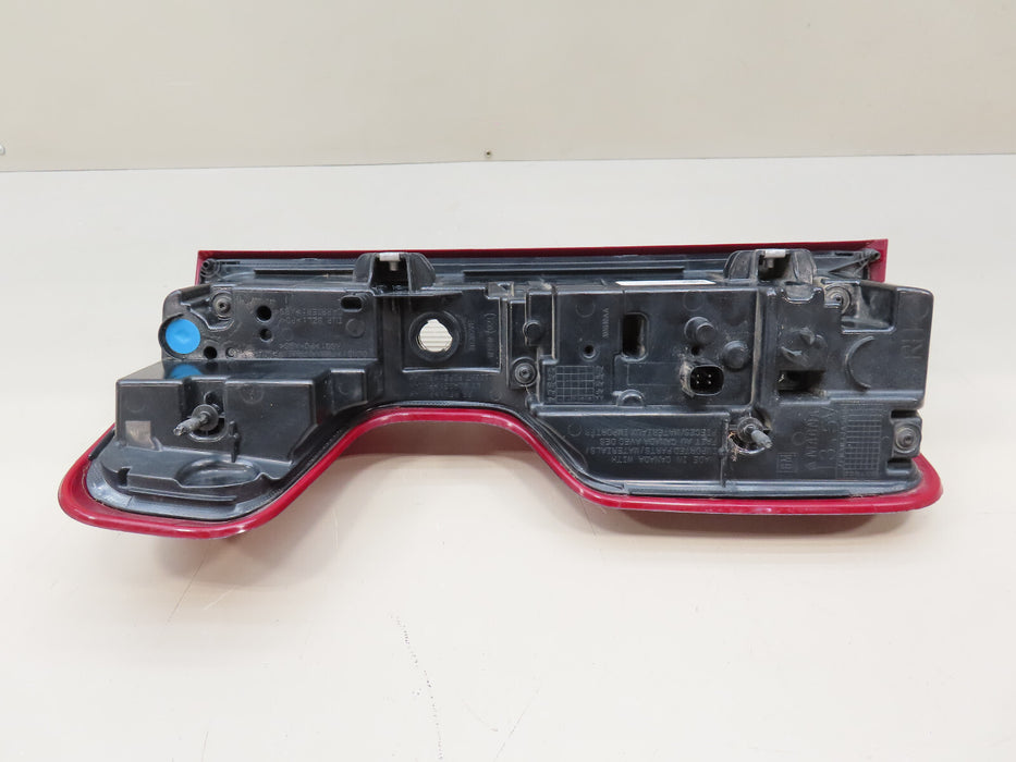 2019-2023 CHEVROLET SILVERADO 1500 REAR RIGHT PASSENGER SIDE TAIL LIGHT OEM