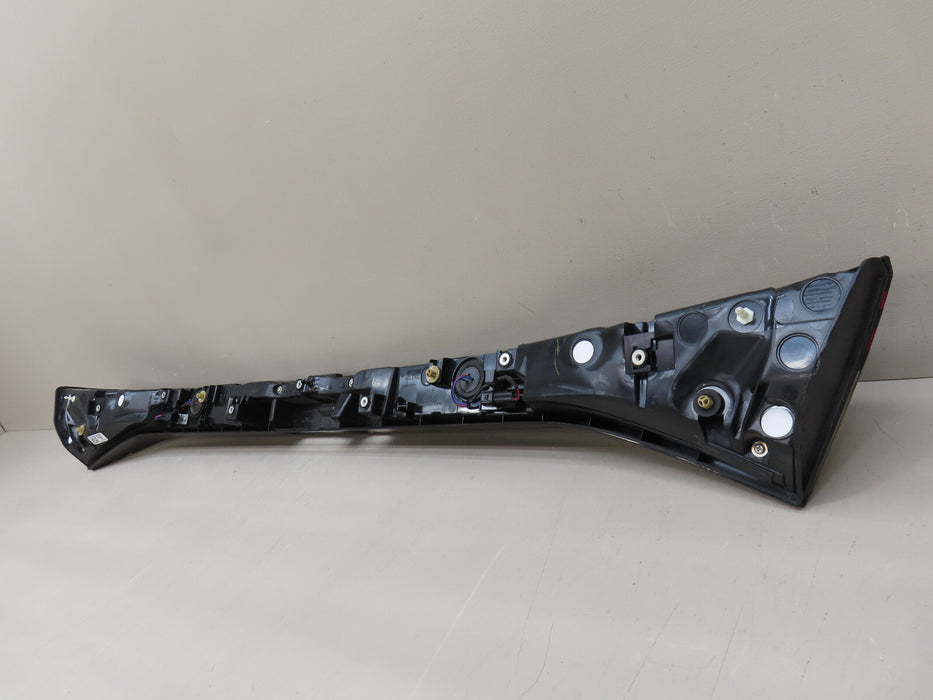 2023 2024 HONDA ACCORD REAR CENTER TRUNK TAIL LIGHT LED OEM