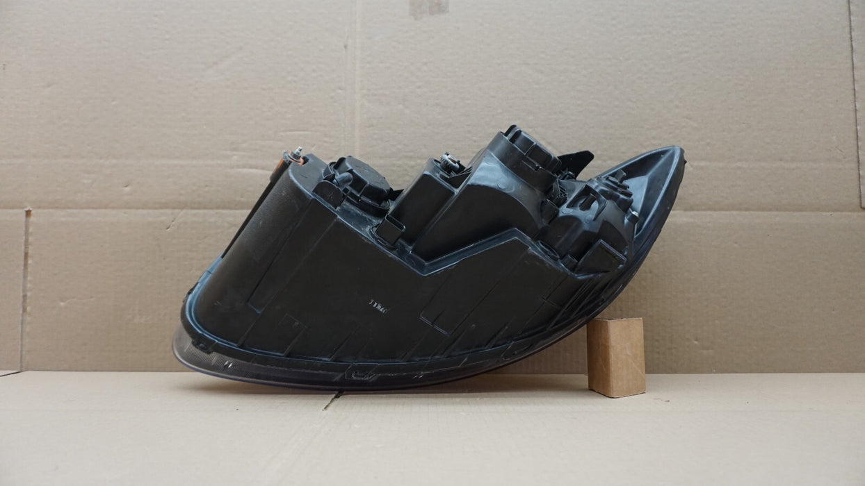2010-2012 HYUNDAI SANTA FE FRONT RIGHT PASSENGER SIDE HEADLIGHT HEADLAMP OEM