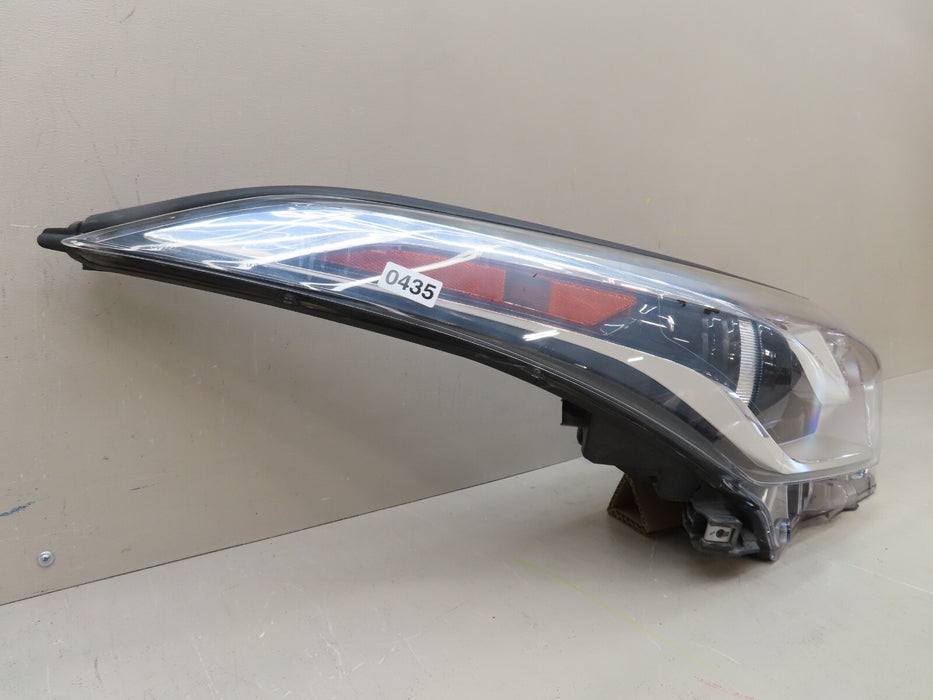 2018-2019 TOYOTA C-HR FRONT RIGHT SIDE HEADLIGHT LAMP HALOGEN OEM 81110-F4041