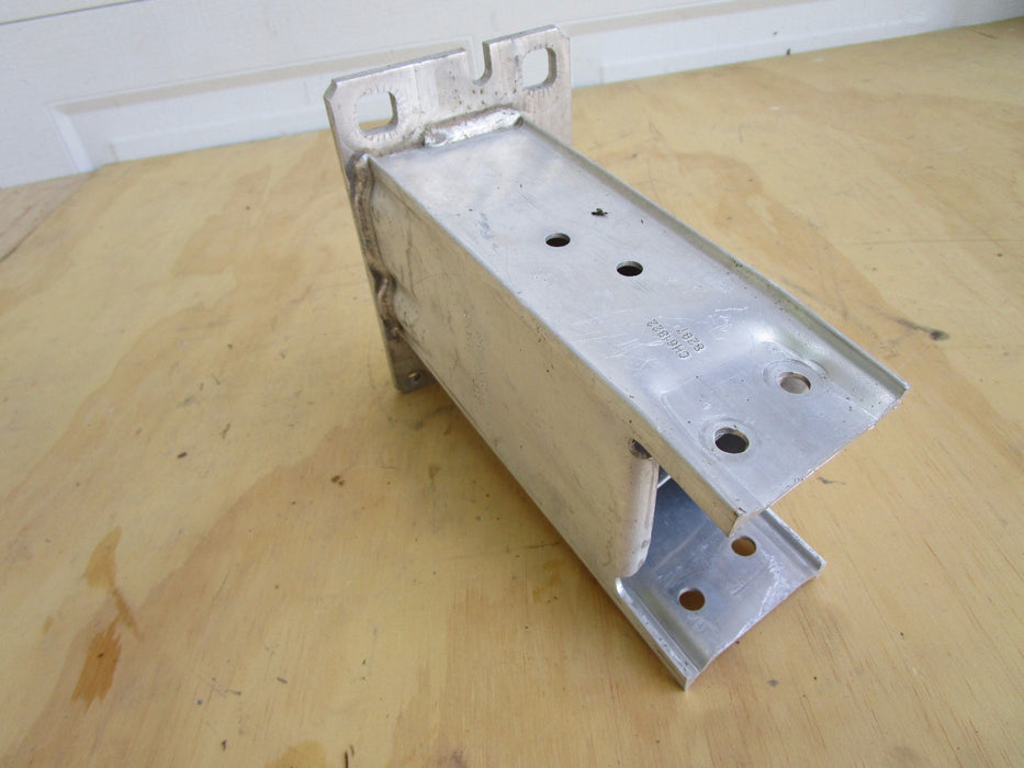 2009 AUDI A4 A5 S5 PASSENGER SIDE BUMPER BRACKET OEM 8KO-807-134C