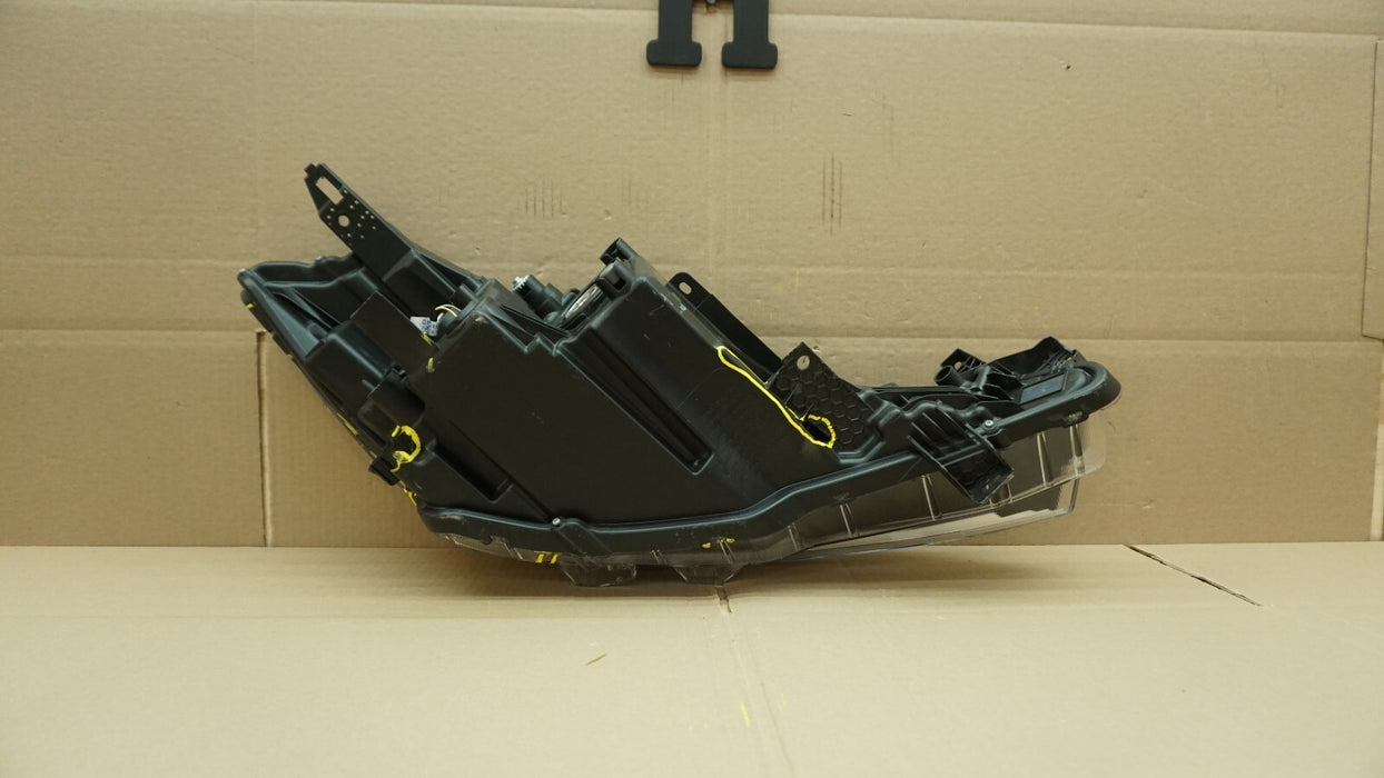 2021-2022 NISSAN KICKS FRONT LEFT DRIVER SIDE HEADLIGHT HALOGEN OEM 21 22