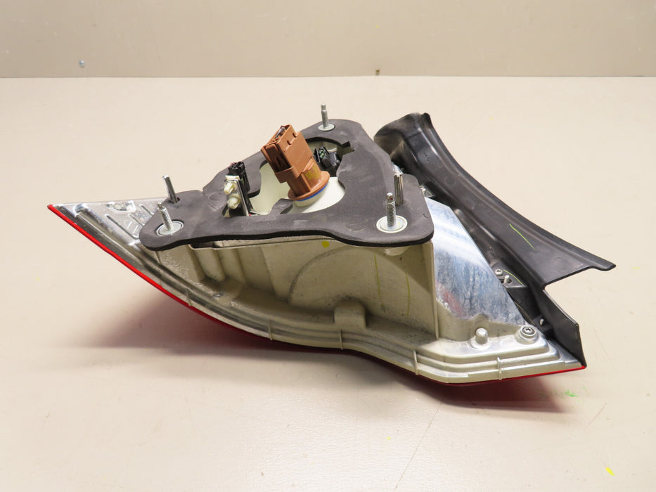 2010 2011 2012 FORD FUSION RIGHT PASSENGER SIDE TAIL LIGHT LAMP OEM