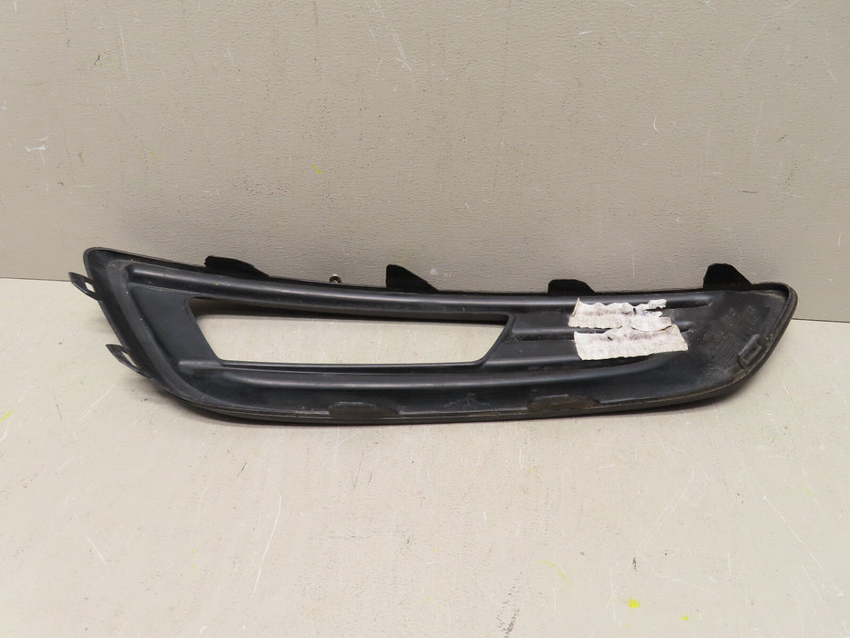 2014-2018 FORD FOCUS  MK3 FRONT LEFT DRIVER SIDE FOG LIGHT BEZEL OEM