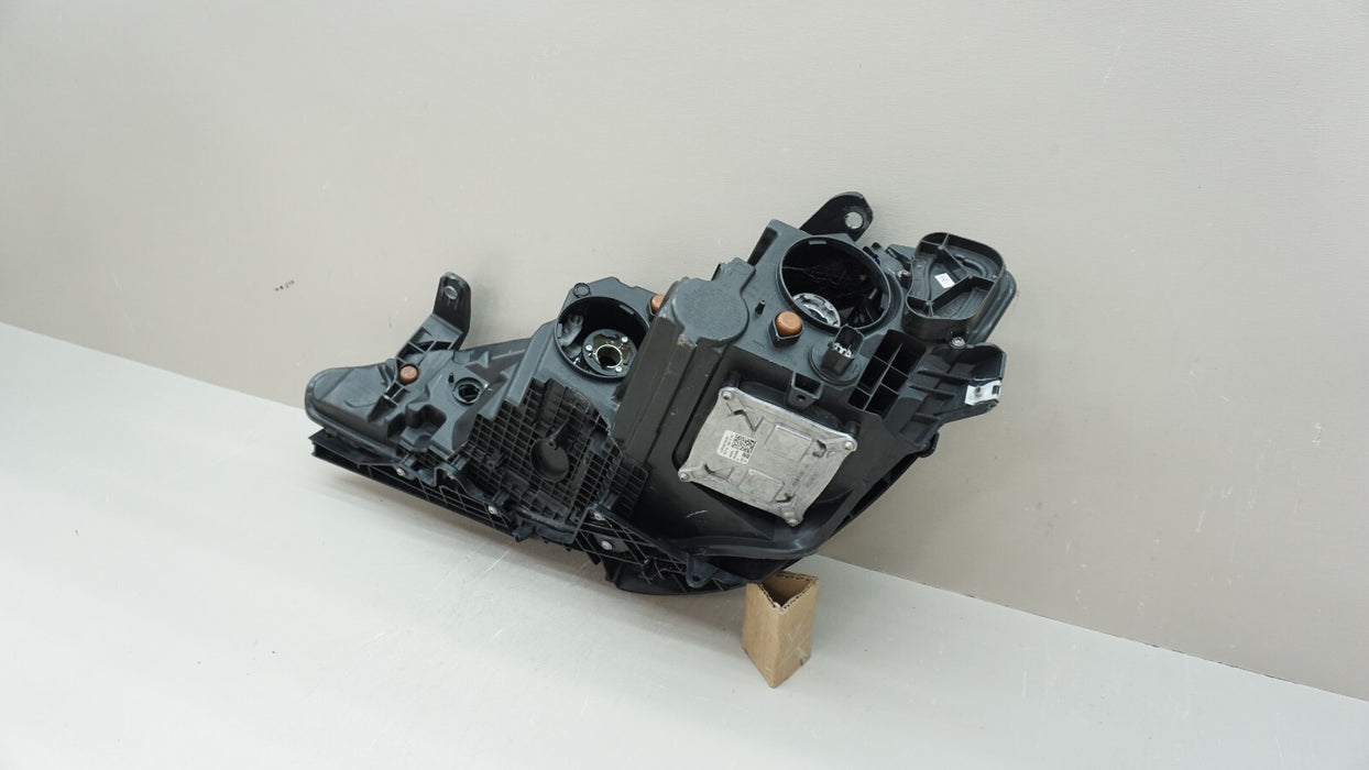 2017-2022 CHRYSLER PACIFICA FRONT RH RIGHT PASSENGER SIDE XENON HEADLIGHT OEM