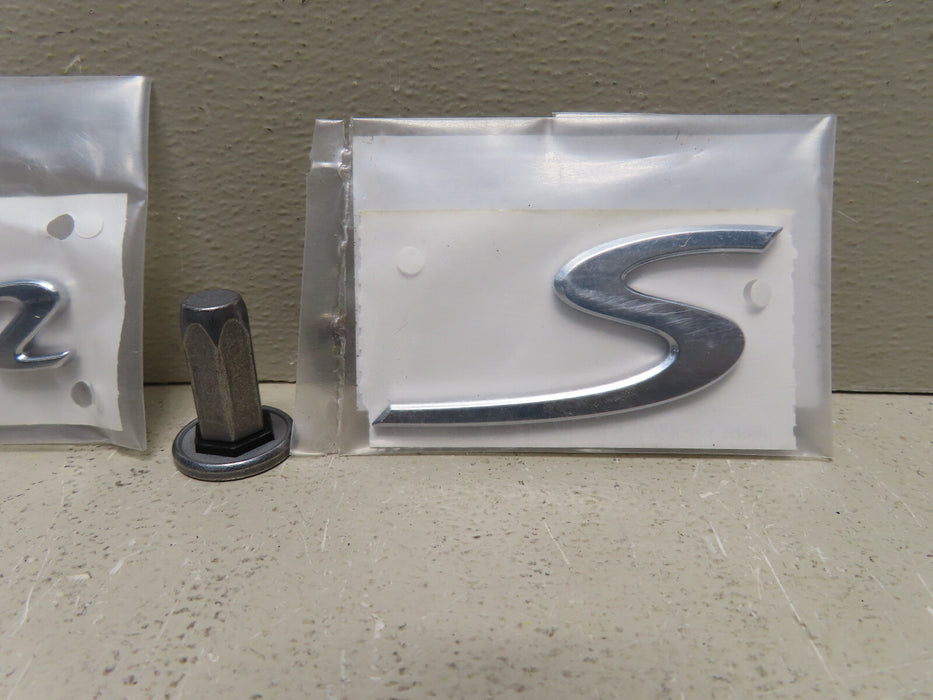 2015-2019 PORSCHE MACAN 95B INSCRIPTION REAR STICKERS OEM 95B853675G (1943)