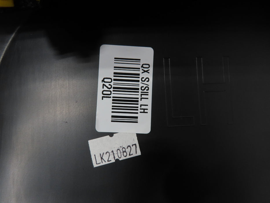 2020-2021 HYUNDAI VENUE LEFT ROCKER SKIRT MOLDING COVER PANEL OEM 87751-K2000