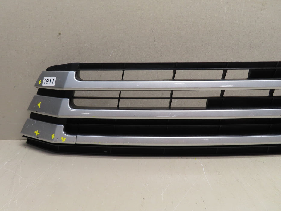 2017-2019 TOYOTA HIGHLANDER SUV FRONT LOWER BUMPER GRILLE GRILL OEM 53112-0E180