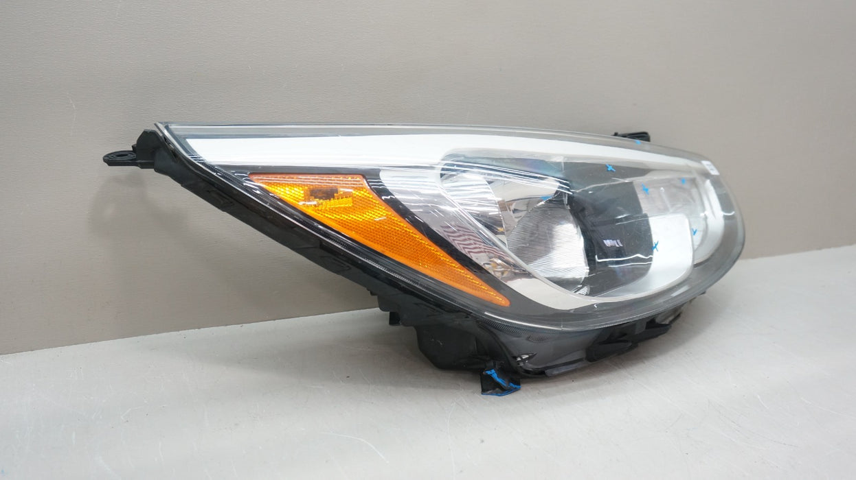 2015-2017 HYUNDAI ACCENT FRONT RIGHT PASSENGER SIDE HALOGEN HEADLIGHT OEM