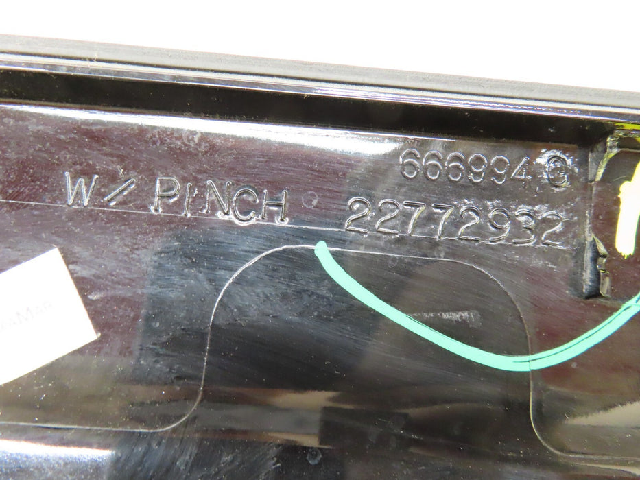 2010-2015 CHEVROLET EQUINOX REAR RIGHT TAILGATE PILLAR MOLDING TRIM OEM 22772930