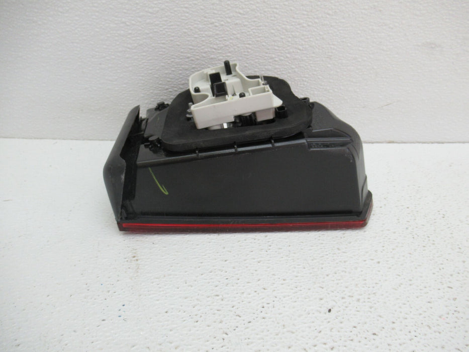 2018-2020 VW VOLKSWAGEN ATLAS REAR RIGHT PASSENGER SIDE INNER TAILLIGHT LAMP OEM