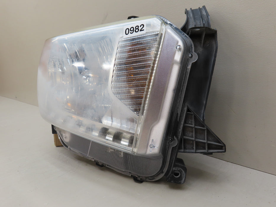 2014-2017 TOYOTA TUNDRA  RIGHT PASSENGER SIDE HEADLIGHT LAMP OEM