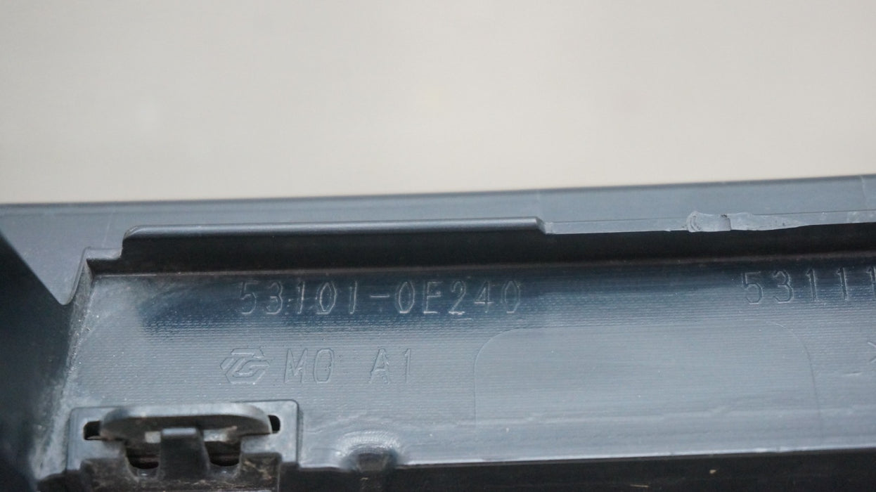 2016-2019 TOYOTA HIGHLANDER FRONT BUMPER RADIATOR GRILLE OEM 53101-0E240