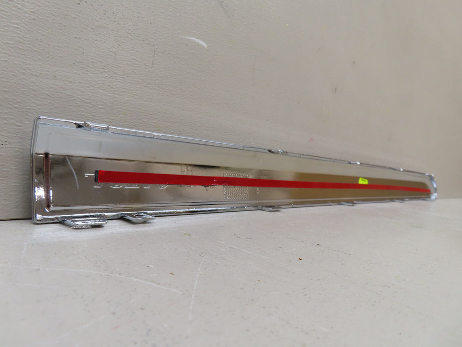 2016-2020 VOLVO XC90 REAR RIGHT PASSENGER LOWER DOOR MOLDING OEM