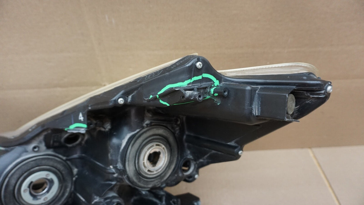2012-2014 TOYOTA PRIUS V FRONT RH RIGHT PASSENGER SIDE HEADLIGHT OEM
