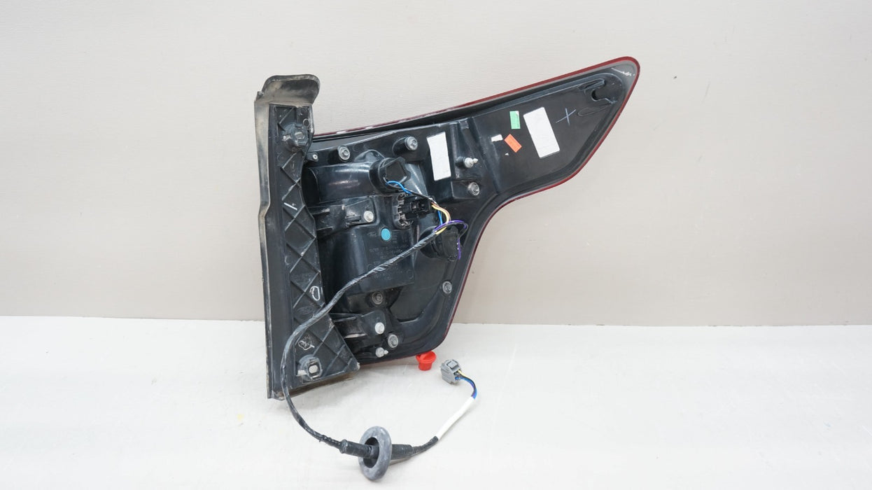 2016-2019 FORD EXPLORER REAR LEFT DRIVER SIDE LED TAIL LIGHT OEM