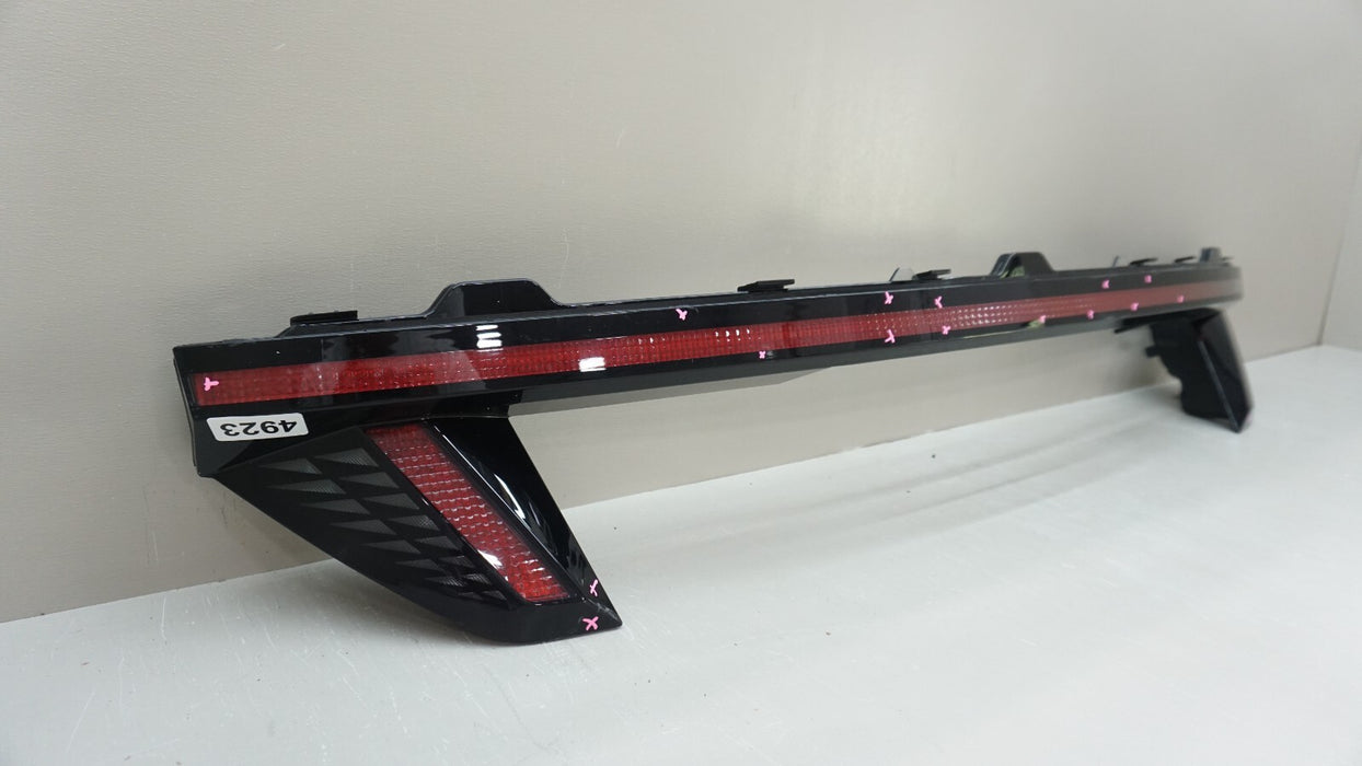 2022-2024 HYUNDAI TUCSON REAR CENTER TAIL LIGHT LAMP LED W/ CAMERA OEM 92403-CW