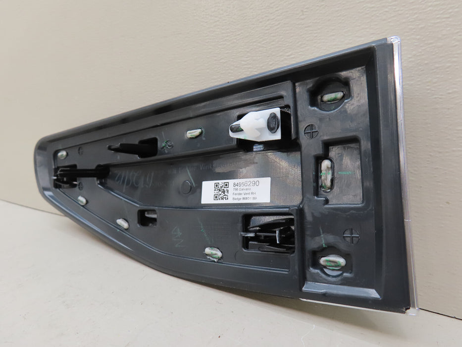 GMC FRONT RIGHT PASSENGER SIDE FENDER VENT OEM